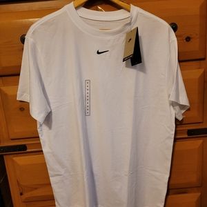 NWT Nike Tshirt